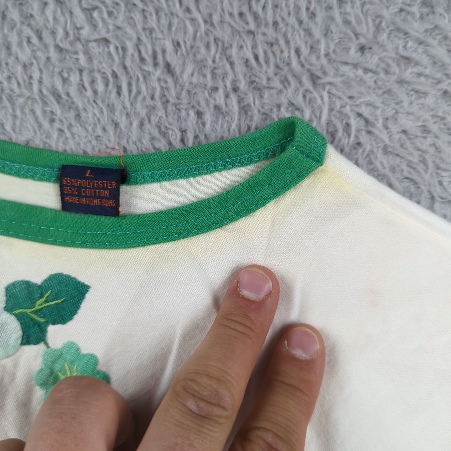 Vintage 1970s T Shirt Womens 44 White Green Trim Cotton Blend Patchwork
