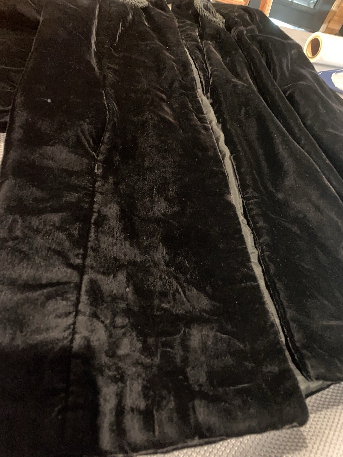 Vintage 1940s Black Velvet Opera Cape Size L/XL EA Sullivan & Co Worcester Mass