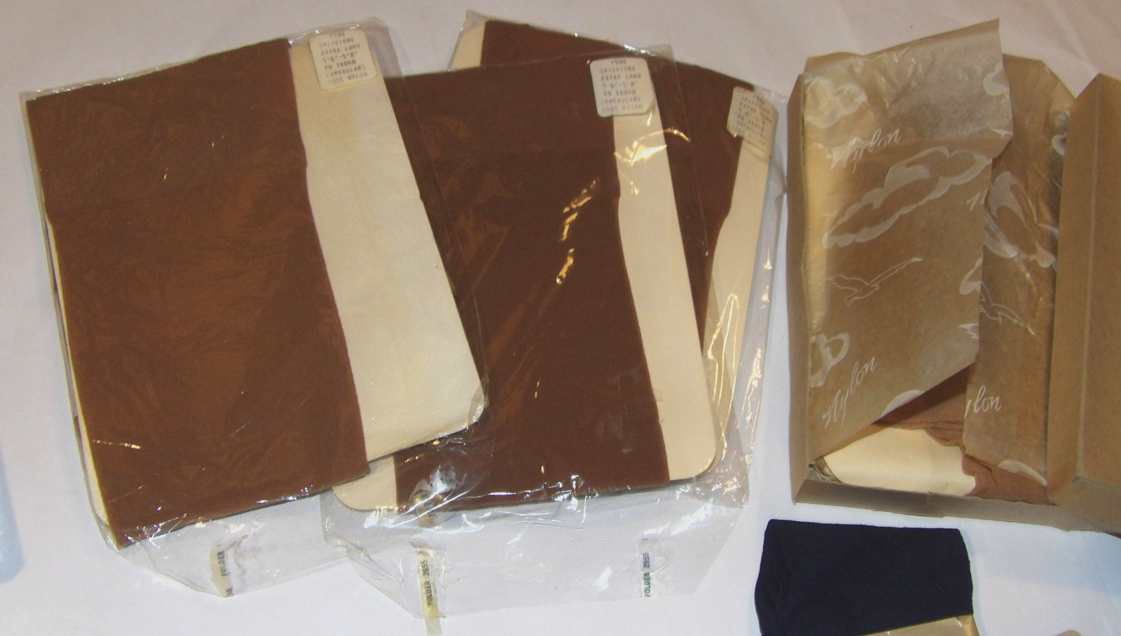 30+ PAIR VINTAGE 1970s NYLON STOCKINGS! HANES/PENNEYS/SEARS/BURLINGTON/K-MART/++