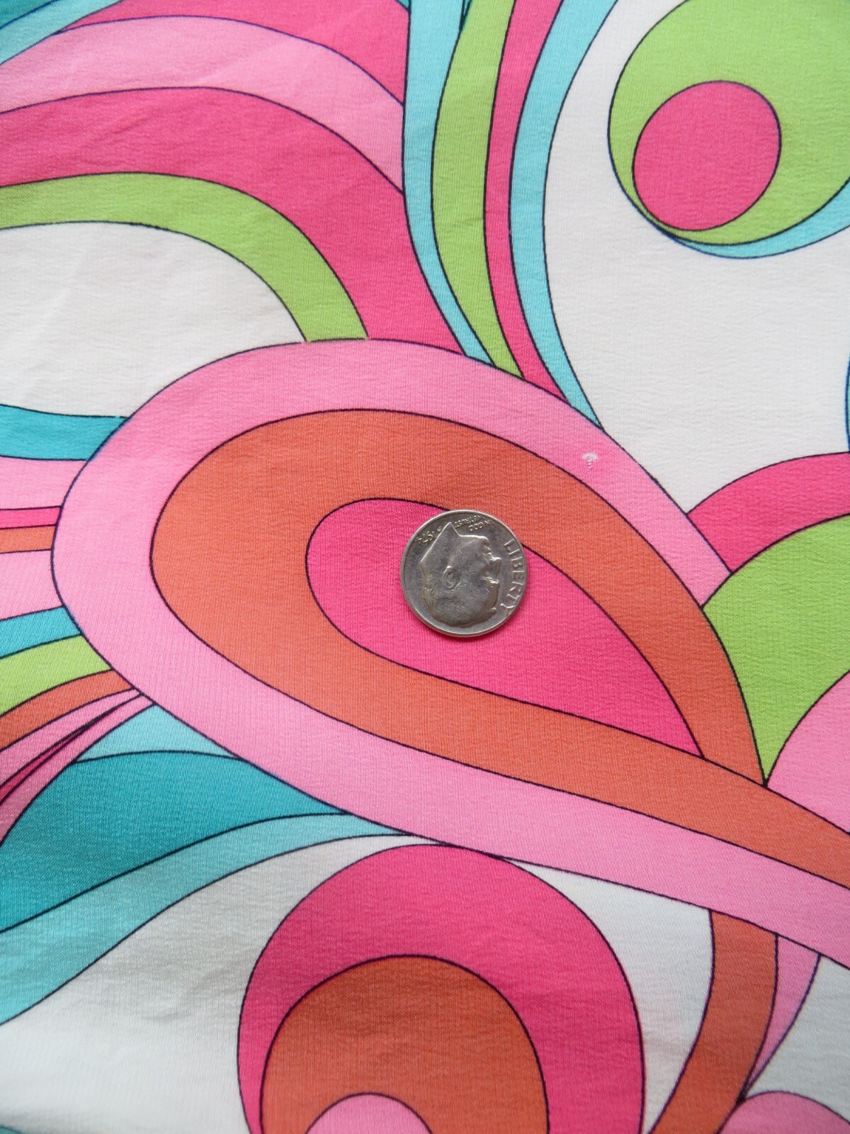 Brett Harrison Vintage 1970s Swirl Disco Go-Go Hippie Mod Shirt Womens Crop Silk