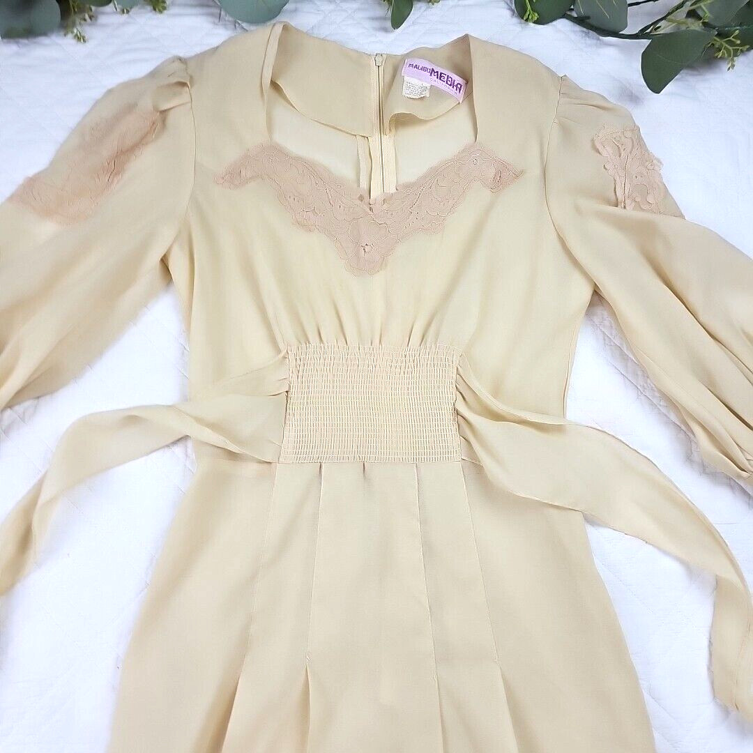 VTG 70’s Cream Lightweight Long Sleeve Maxi Dress Size S Malibu Media