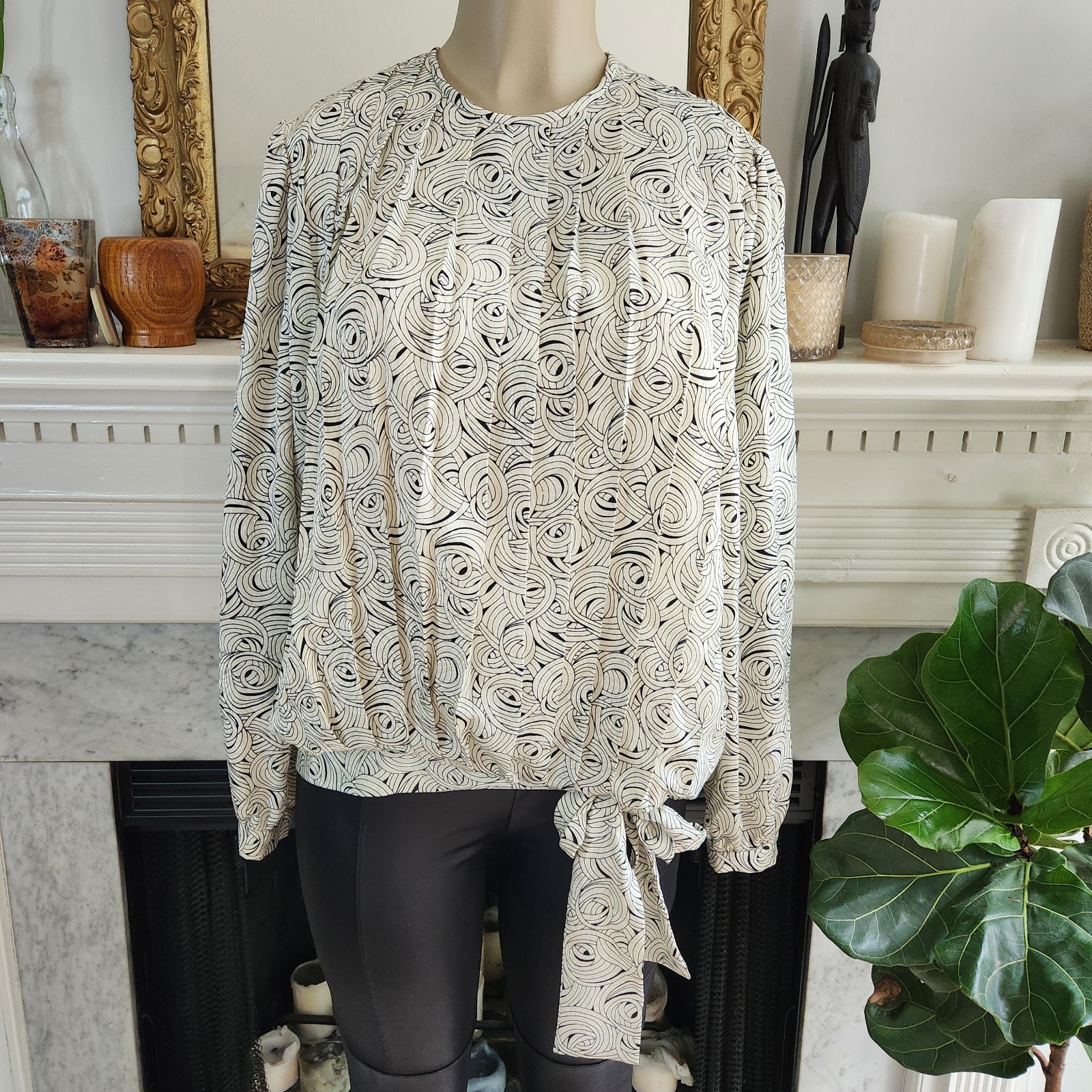 Vintage 80s Antique White Black Pleated Top Geometric Corpcore Retro Size 10