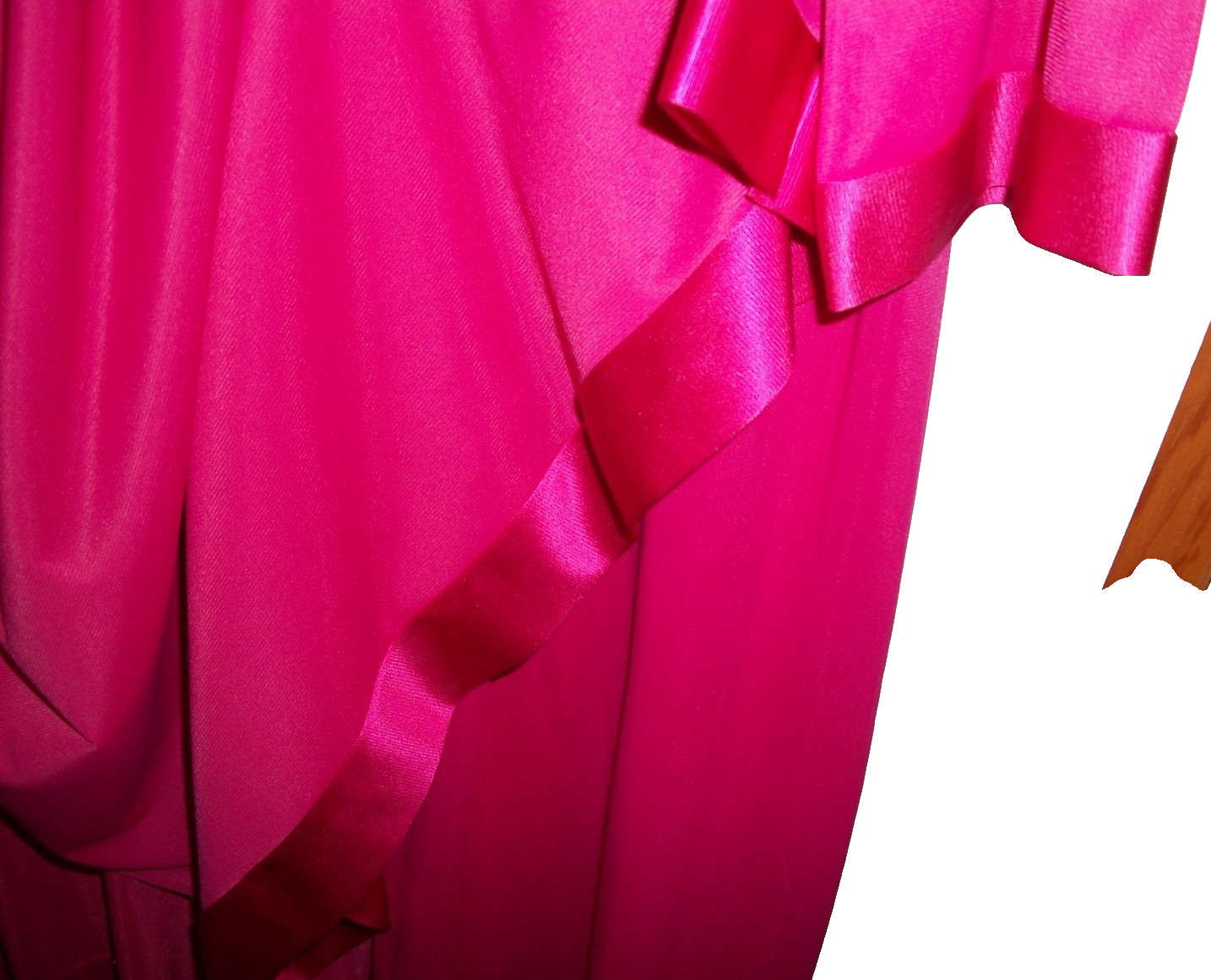 Vintage Vanity Fair MAGENTA PINK Robe Nightgown Set M USA SILKY NYLON RETRO 70’s