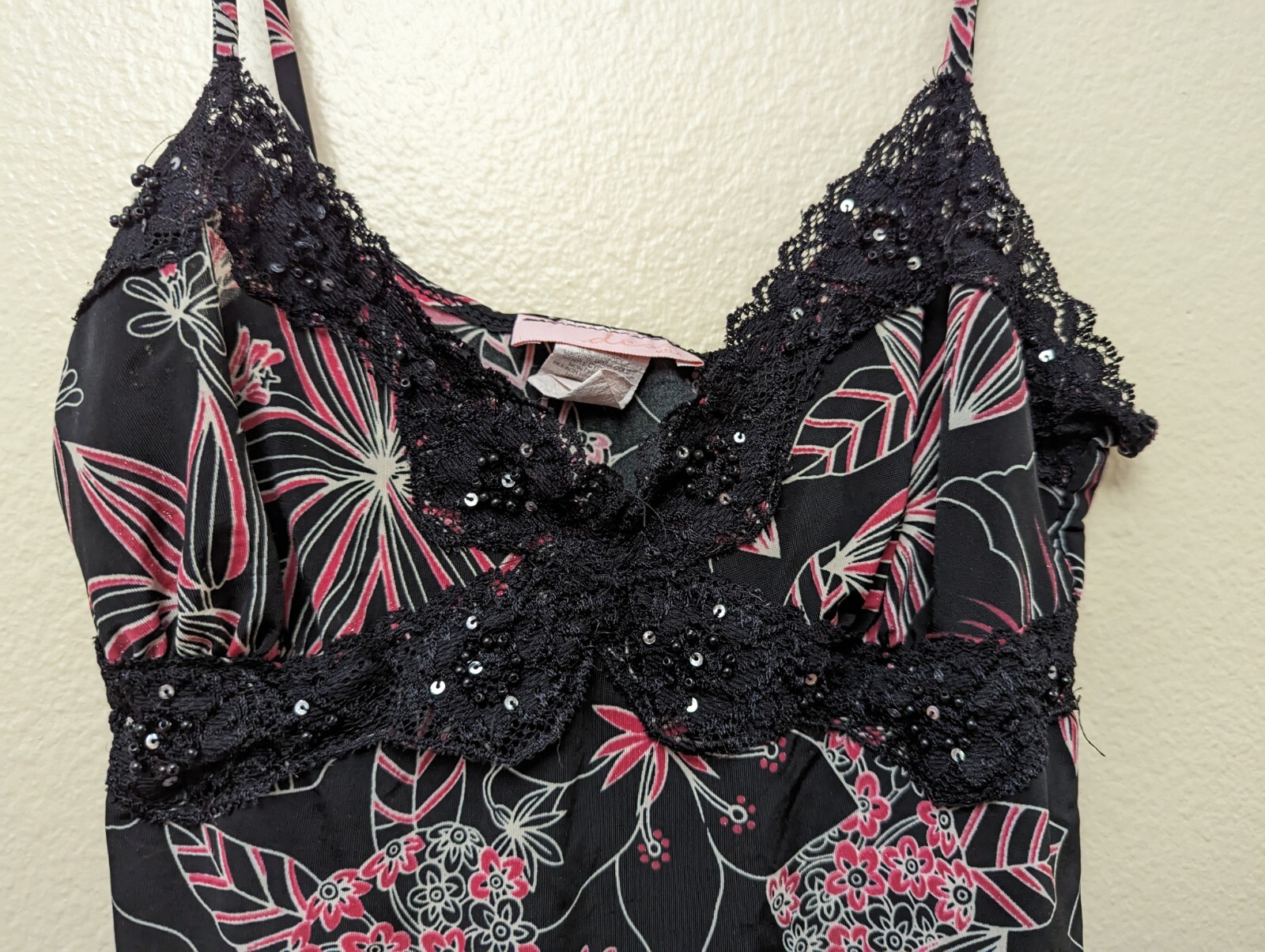Dess USA Camisole Cami Black Floral Lace Sequins Size Small V Neck