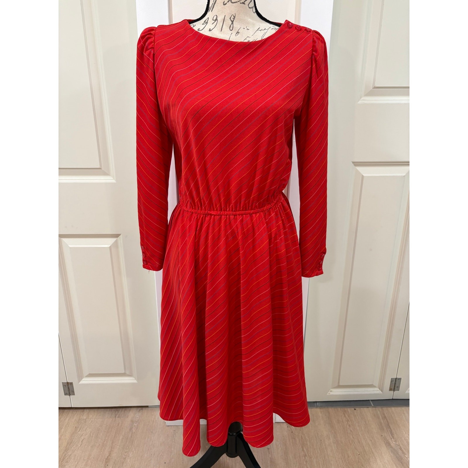 Vintage S.L Petites Size 14 Red Long Sleeve Midi Dress