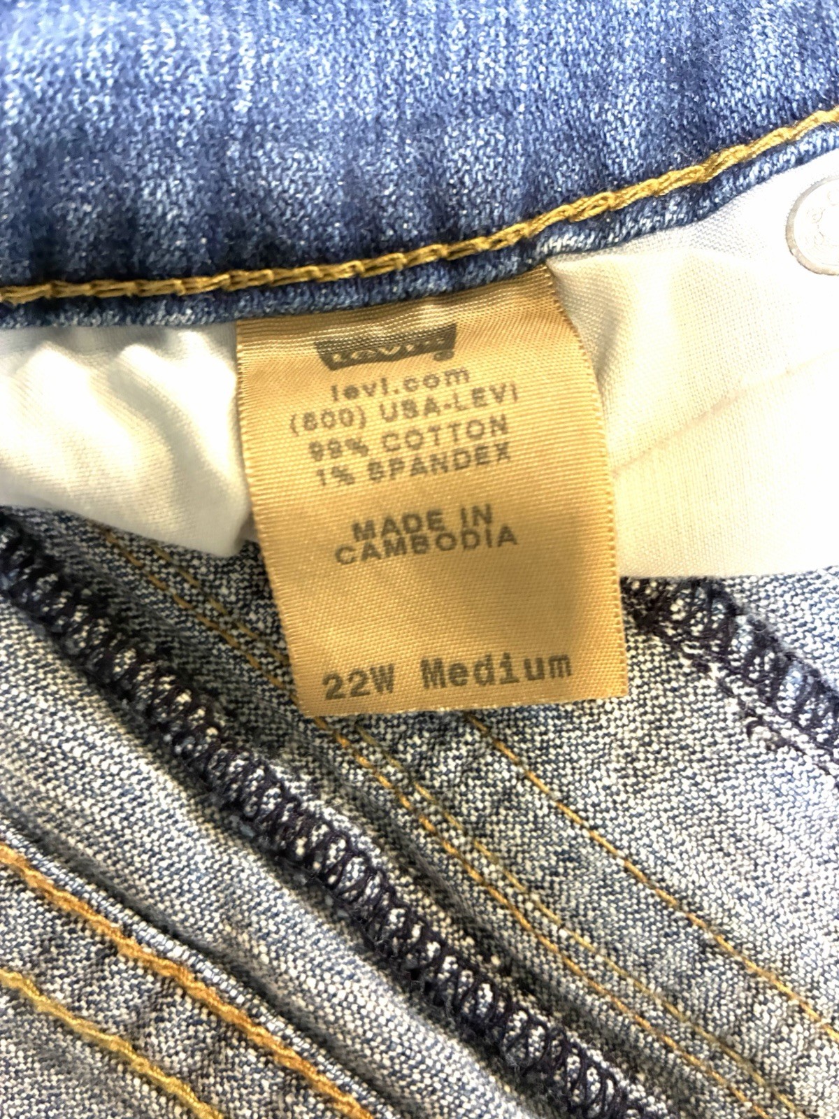 Levi’s 542 Women’s Plus Size 22W Medium Flare Jeans Flap Pocket Blue Y2K 2008