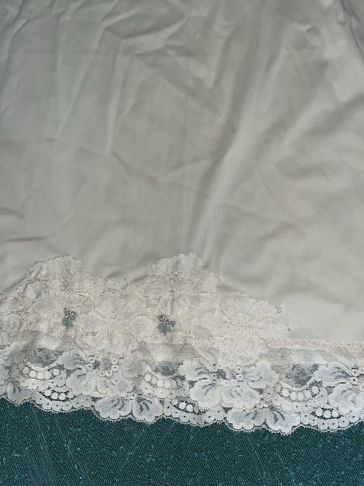 Vtg Shadowline Half Slip Small Tall Cream Floral Lace Trim Satin Skirt 25” Long
