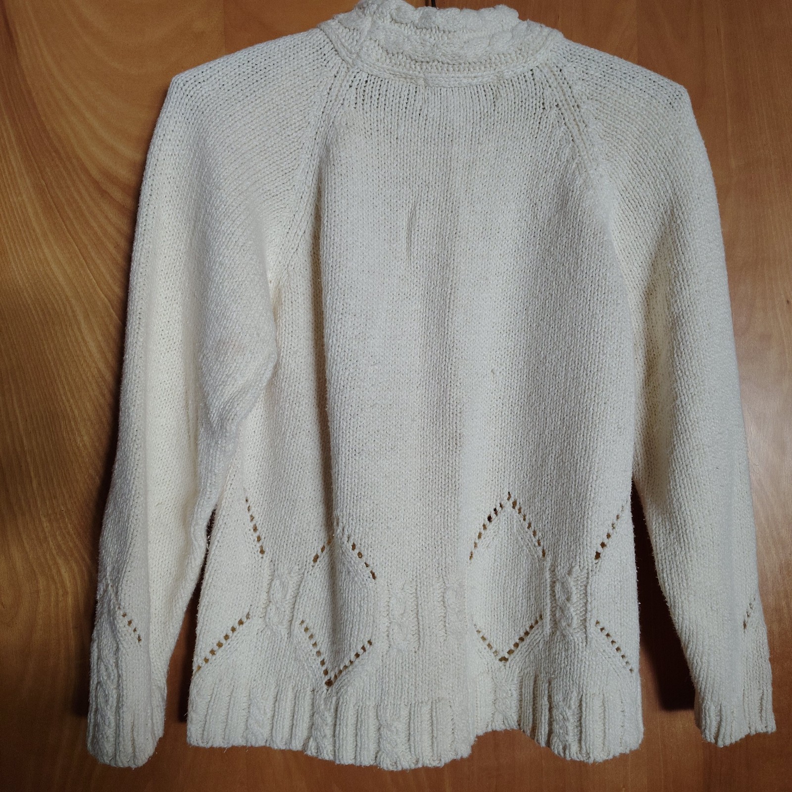Vintage Women’s 1990’s Outback Red Pearl White Mock Turtle Neck Cable Sweater S