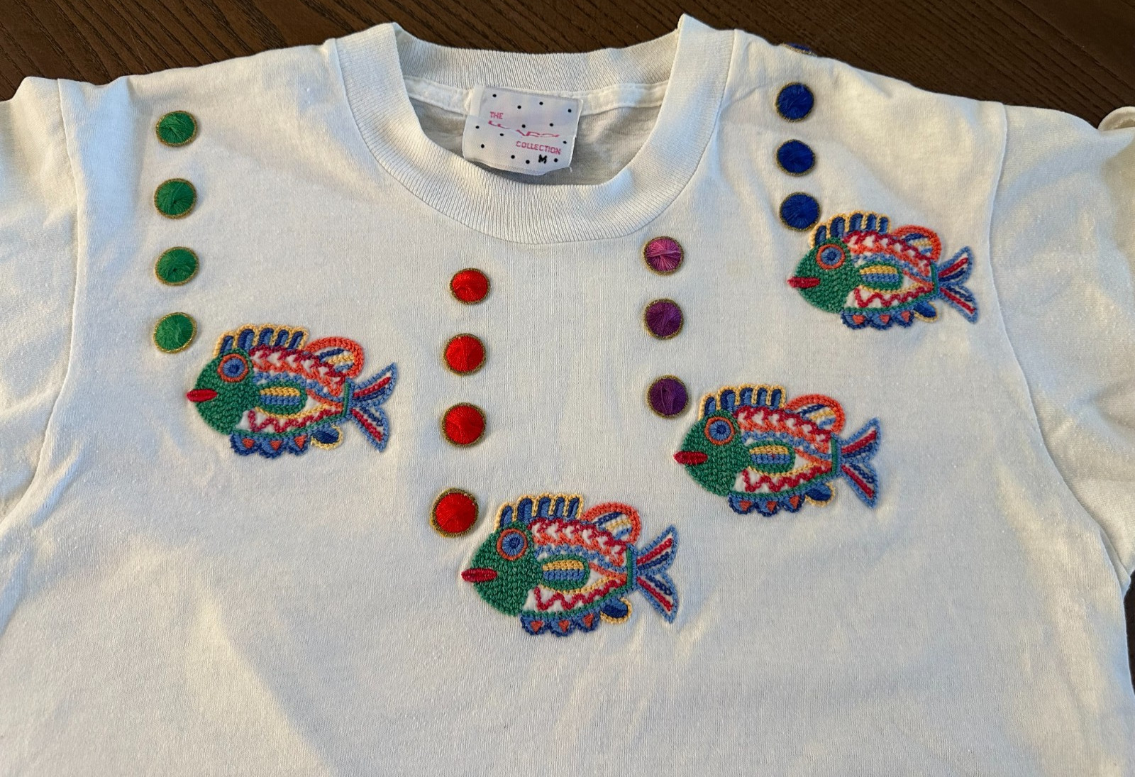 LEARSI Vintage Women’s Size Medium Single-Stitch White Tee w/ Embroidered Fish
