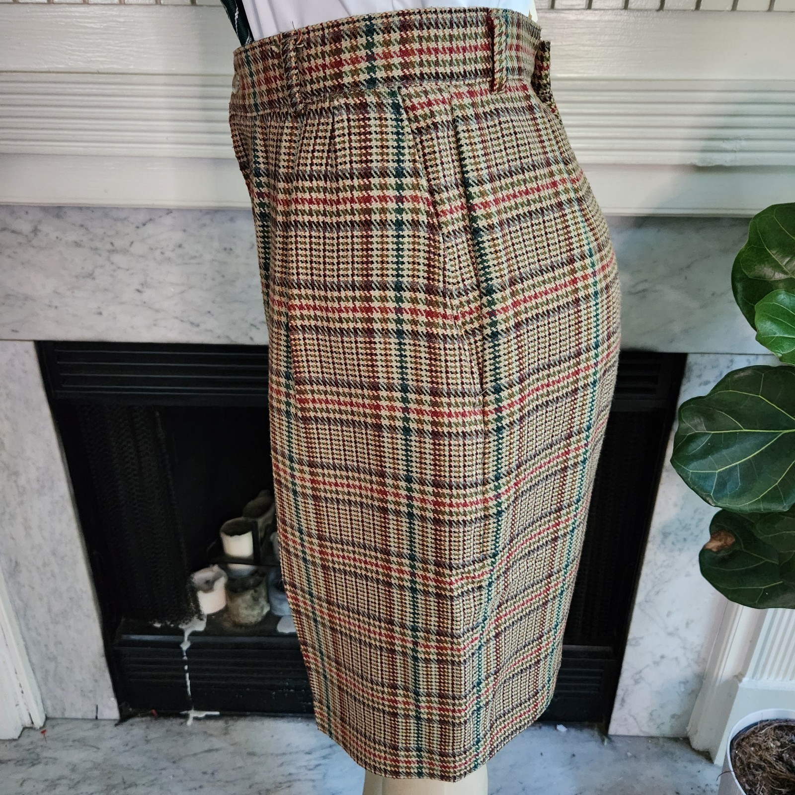 Vintage 80s Bermuda Shorts Size 10 Preppy Brown Green Plaid Academia Old Money