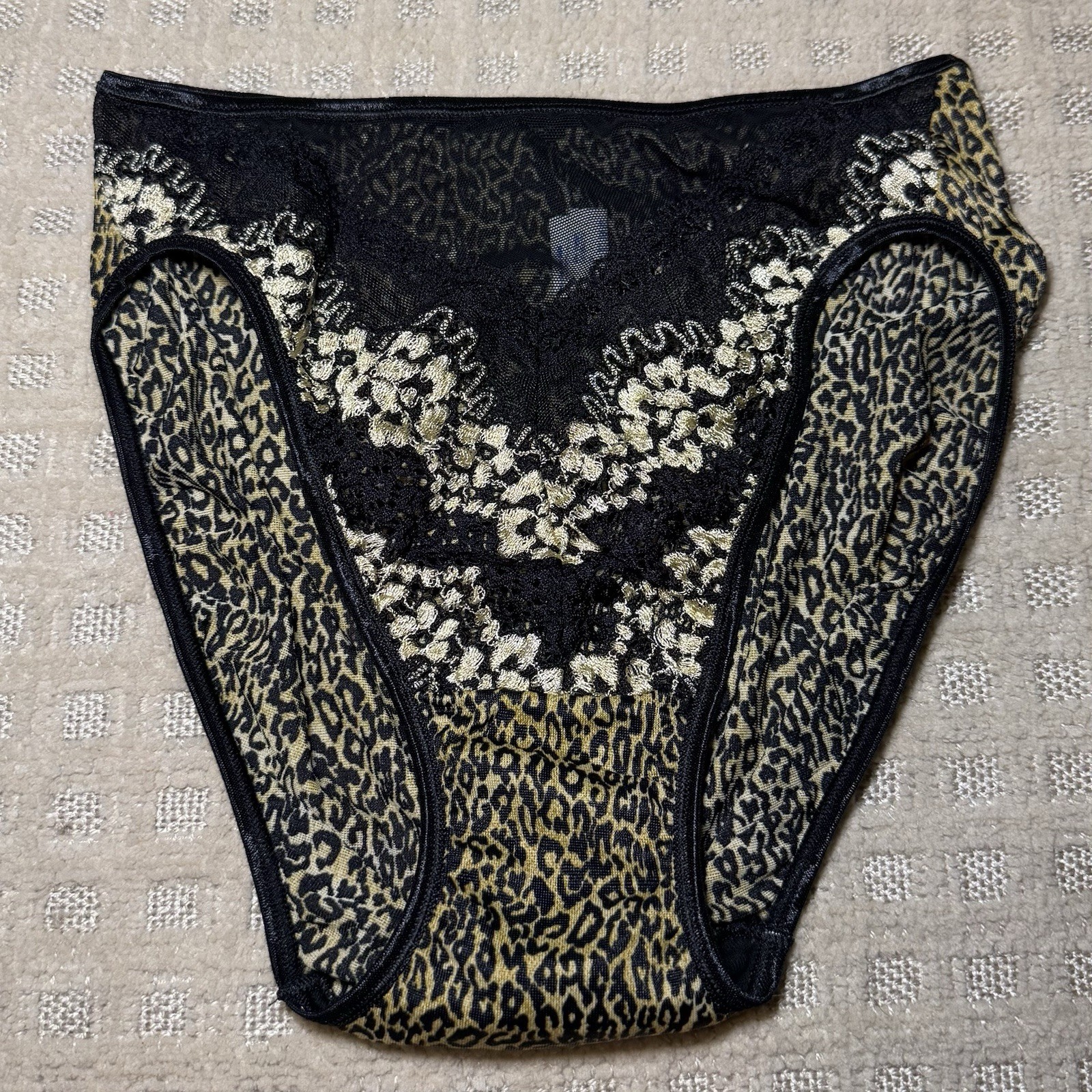 NWOT Vintage OLGA Leopard Nylon Black Gold Lace 20062 Hi-Cut Bikini Panties M/6
