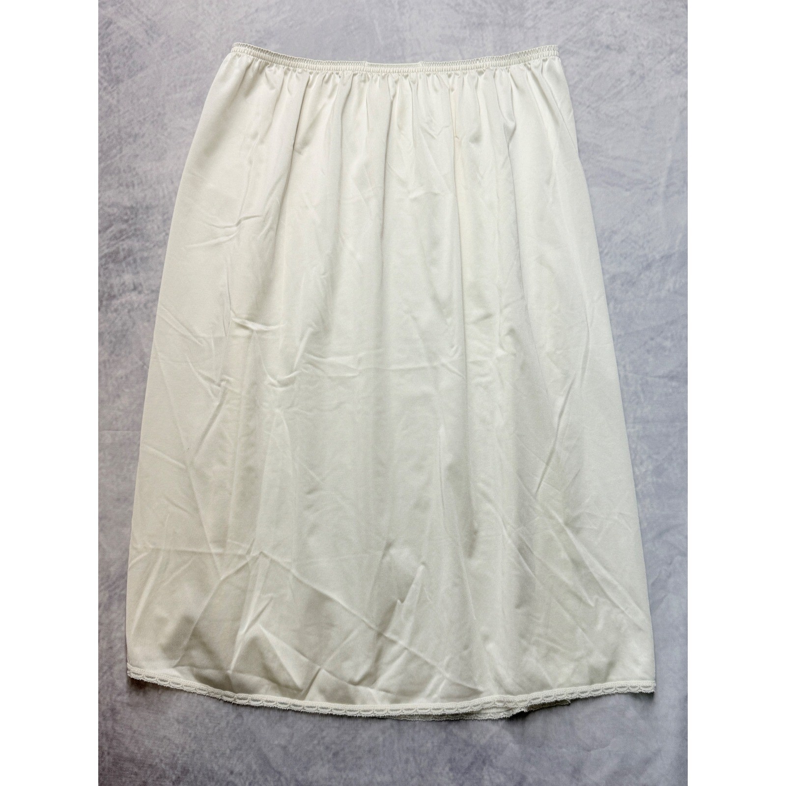 Vintage Cream Half Slip sz S Lace Trim Elastic Waist Lingerie Undergarment Skirt