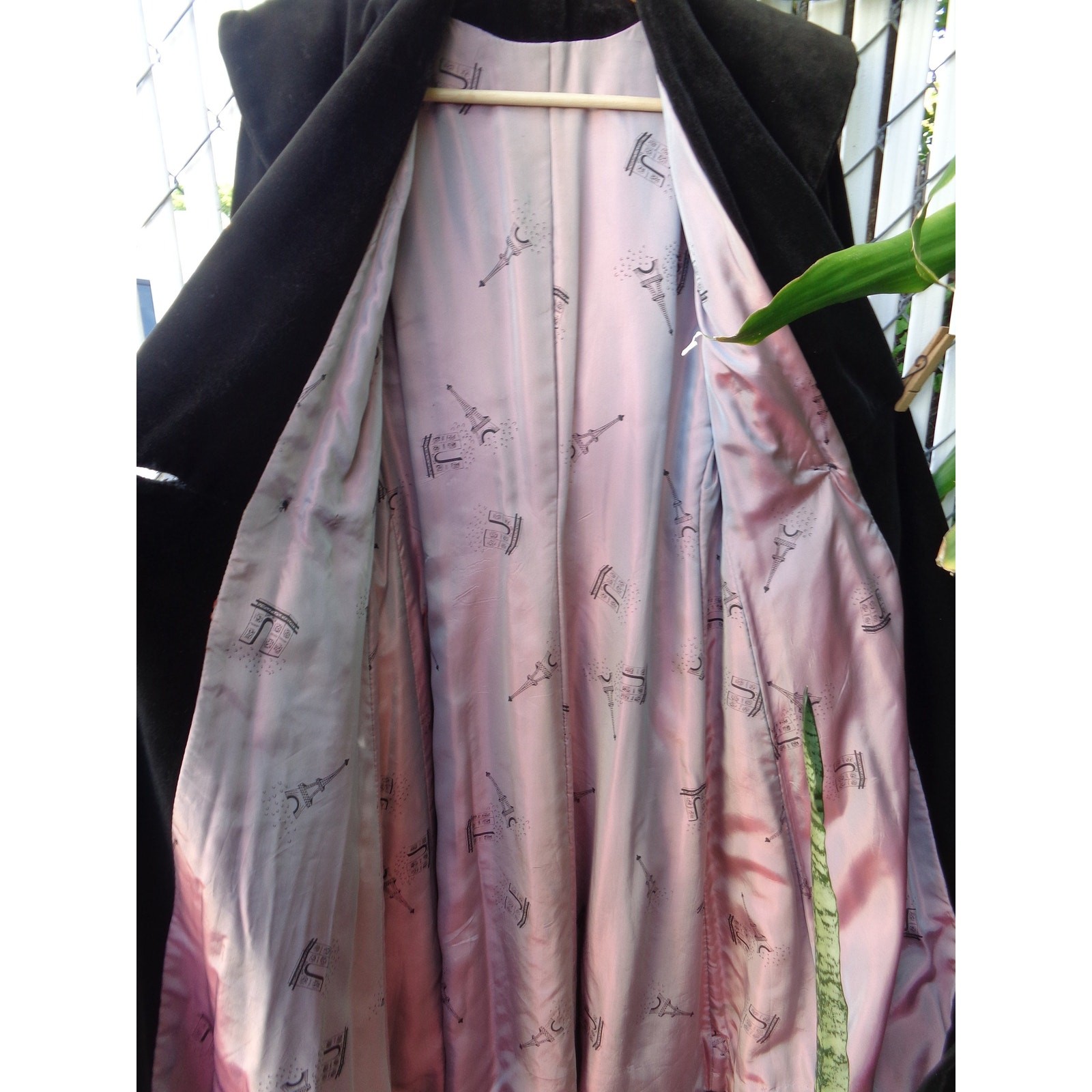 Vintage 1940s Black Cotton Velvet Coat Satiny Acetate Lining Pleated Back