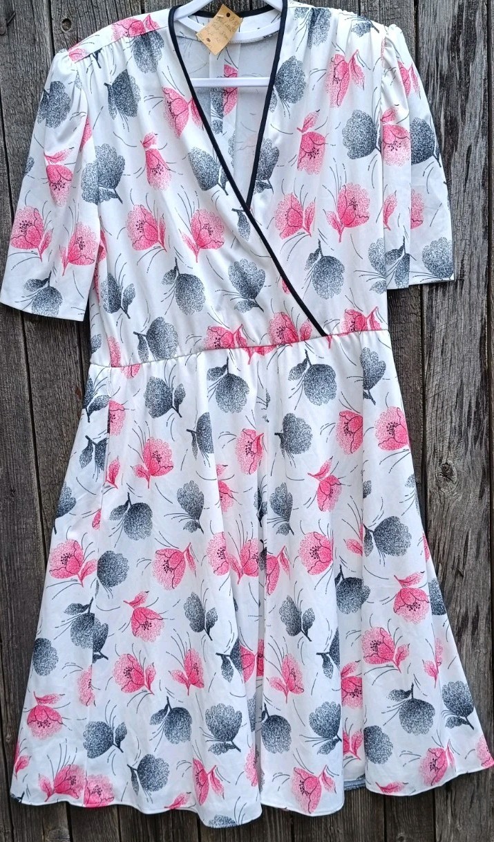 Gorenjska Oblacila Vintage Dress Womens L XL White Pink Floral Disc Skirt Pockets