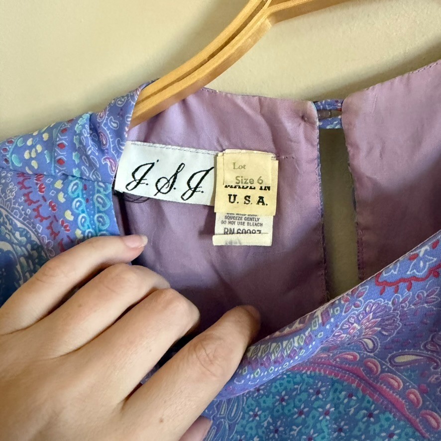 Vintase JSJ Size 6 Secretary Cottagecore Prairie Ditsy Purple Floral Paisley