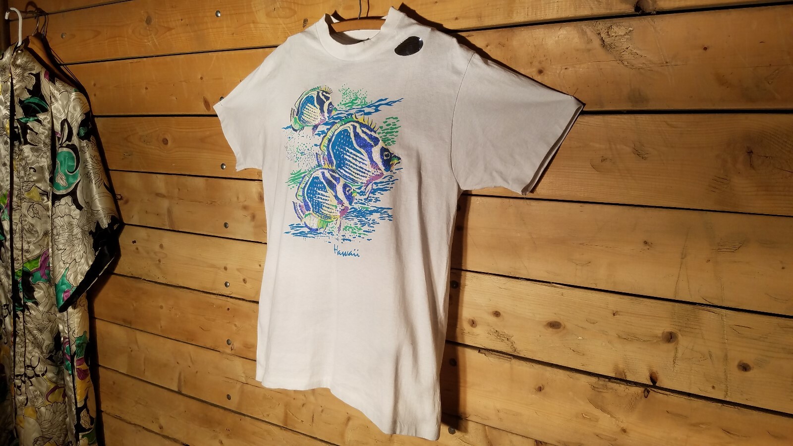 New Vintage Hawaii Diamond Dust Neon Tropical Fish Size L T-Shirt – Swanky Barn
