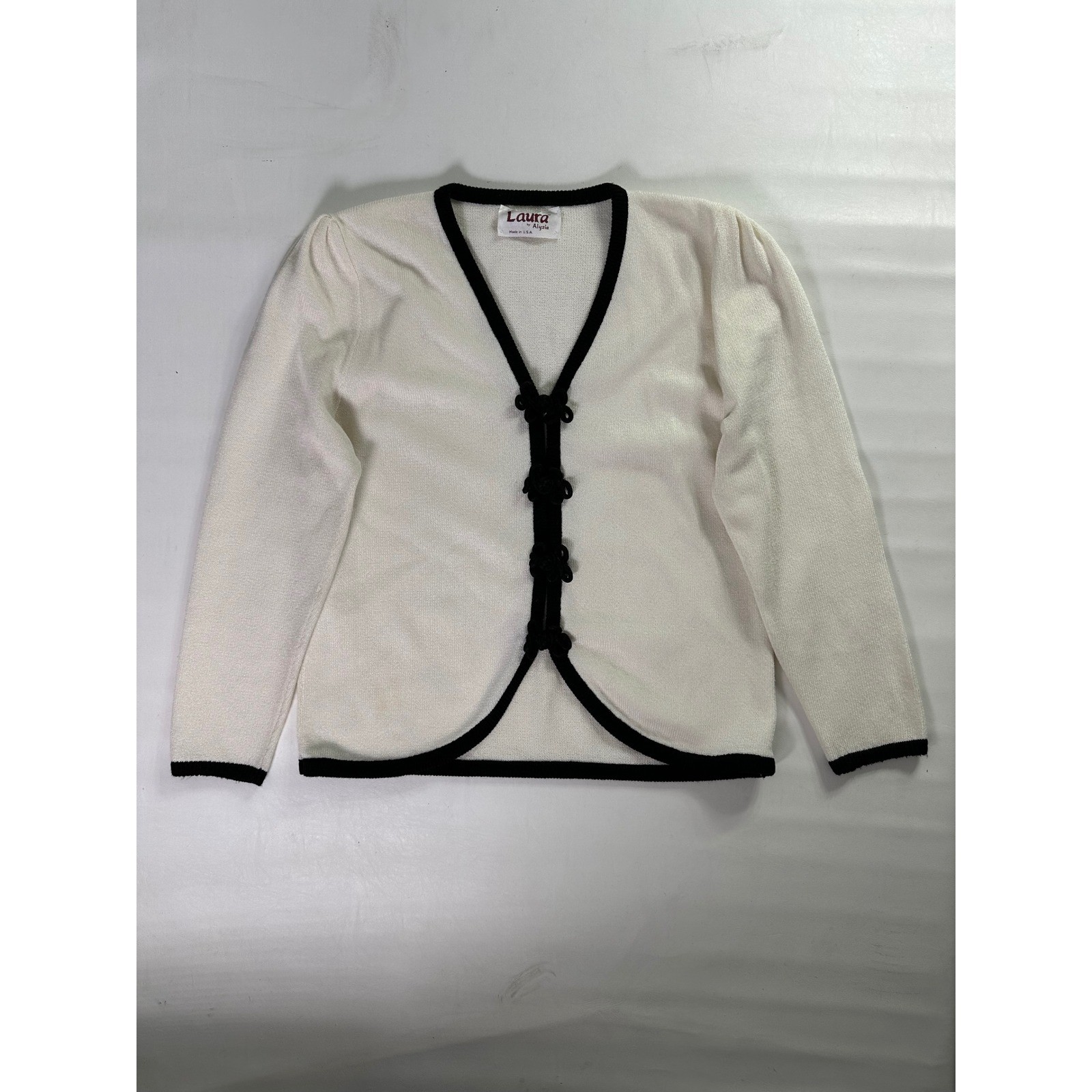 Laura by Alyzia Vintage White Black Trim Frog Knot Cardigan Sweater Size 10 USA