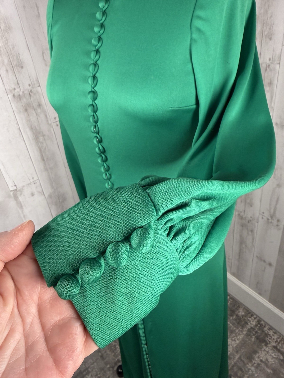 Vintage 1970s MOD Emerald Green Maxi Gown Elegant Poly Retro Size L/12