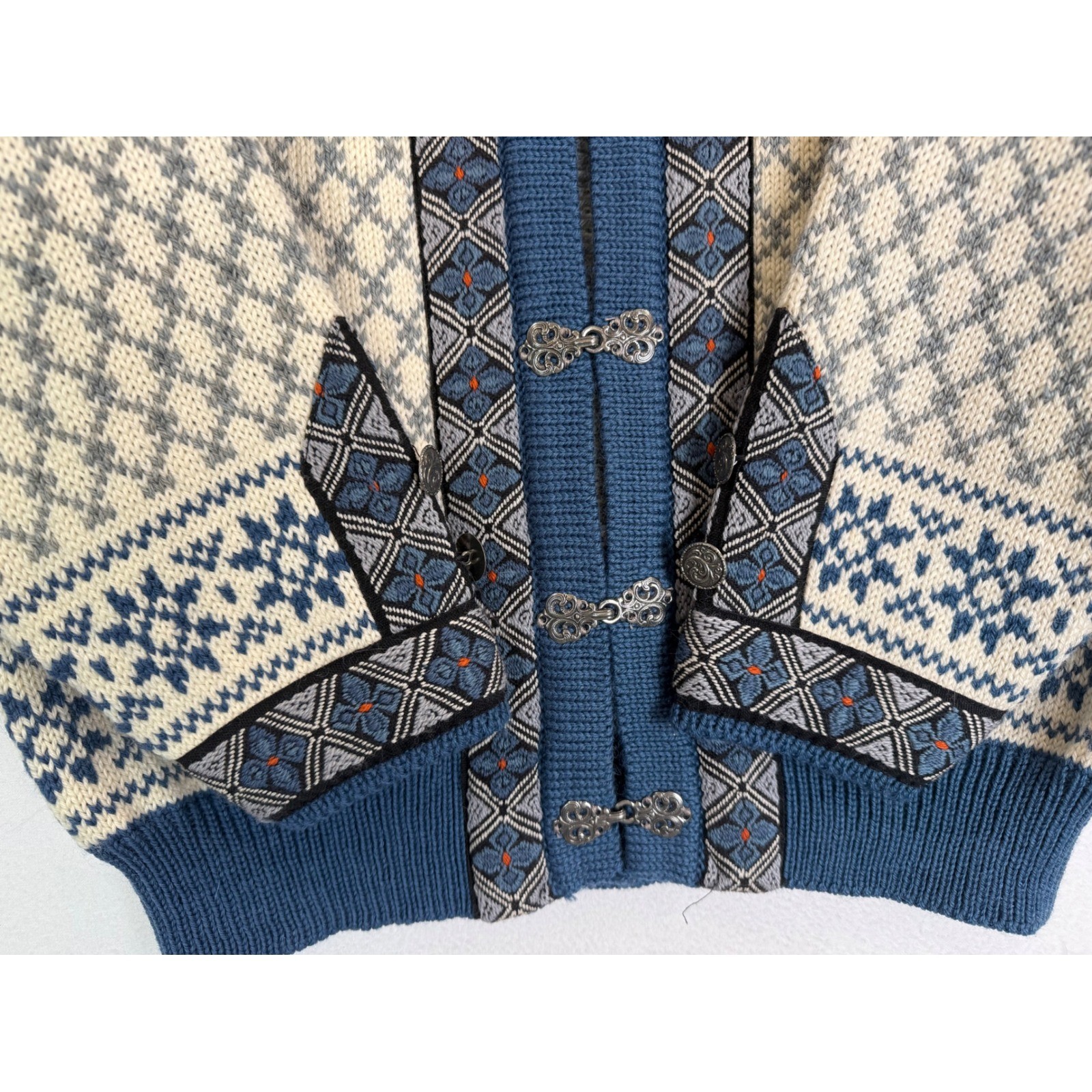 Vtg Dale of Norway Sweater 54 XL Blue Cream Wool Fair Isle Pewter Clasp Nordic