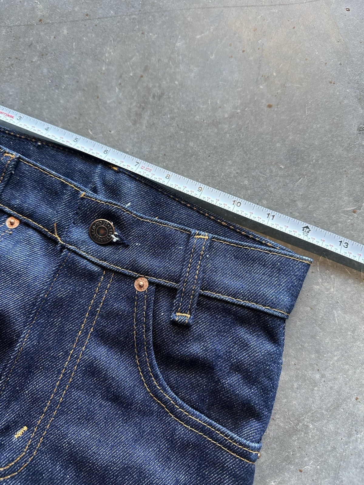 Vintage 80s Deadstock Levi’s Straight Leg Denim Jeans 22 X 31