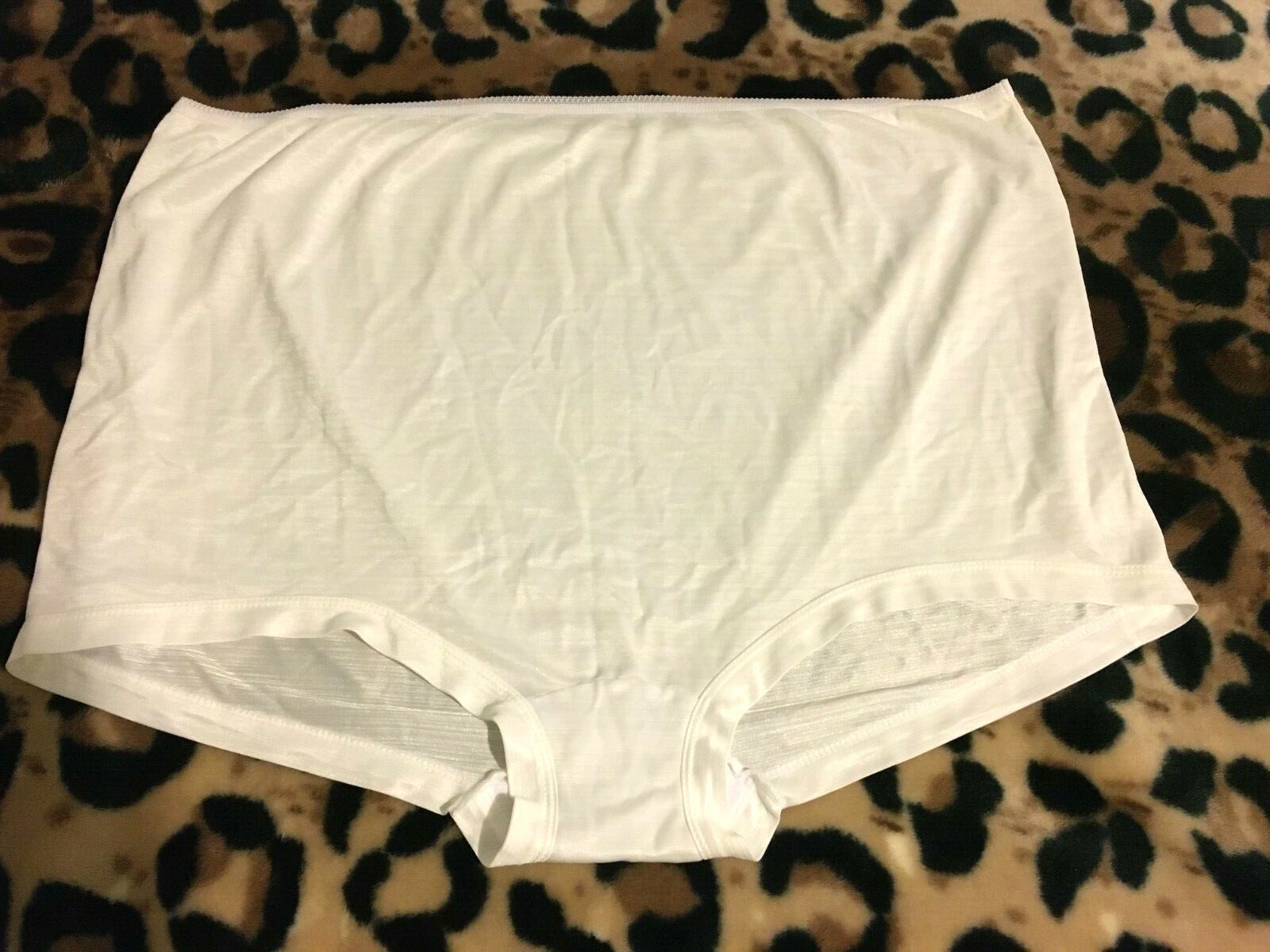 Vintage Panties Ivory Shimmer Briefs USA-made BRAND NEW Size 15 Free Ship