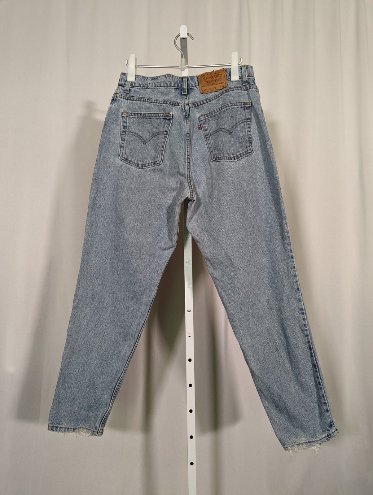 Levi’s 550 Vintage Red Tab Relaxed Tapered Fit Jeans 33 x 30 USA