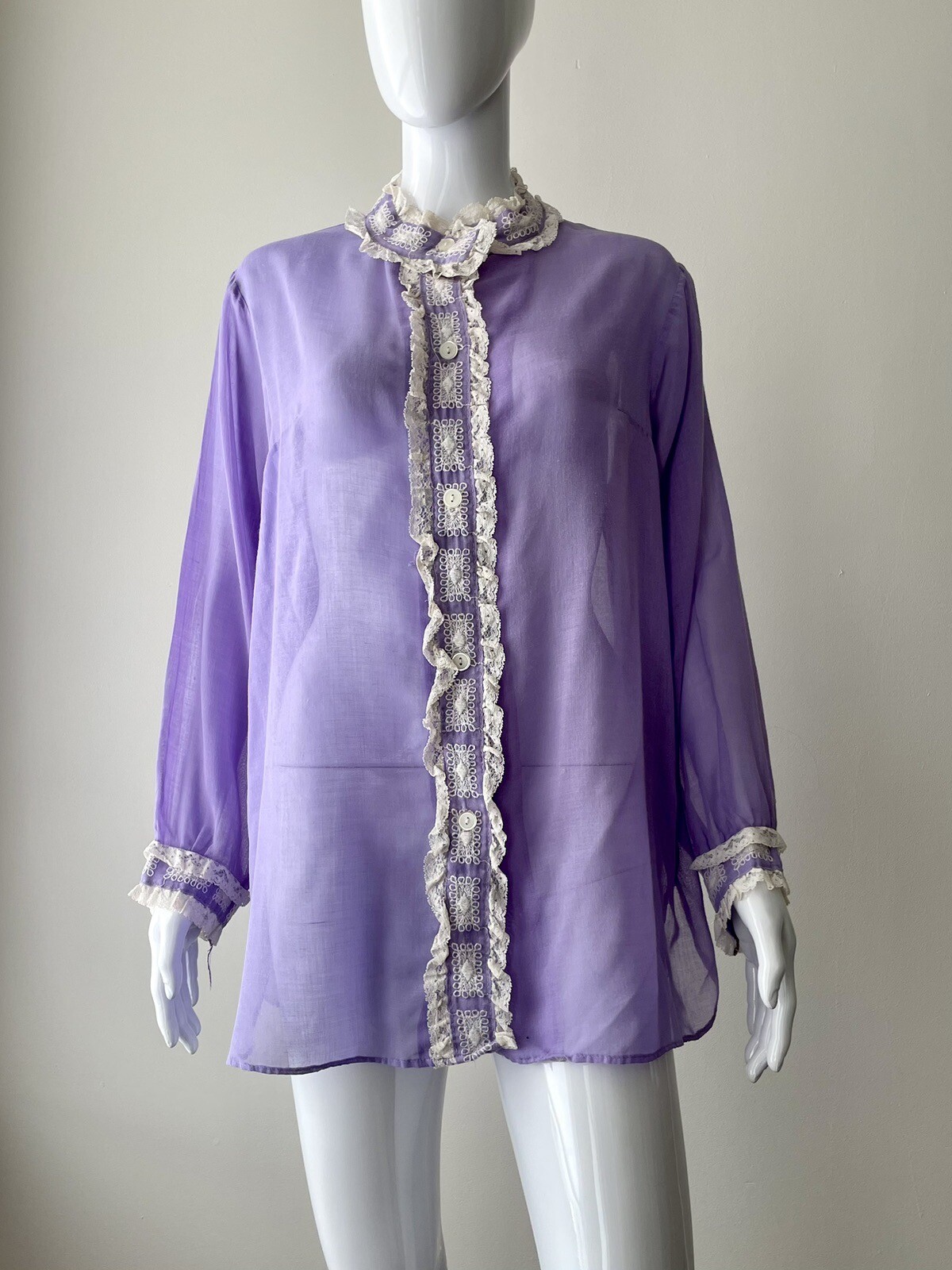 Vintage M L Shirt 60s 70s Mod Gauze Lilac Collar Ruffles Purple BeetlesVGUC