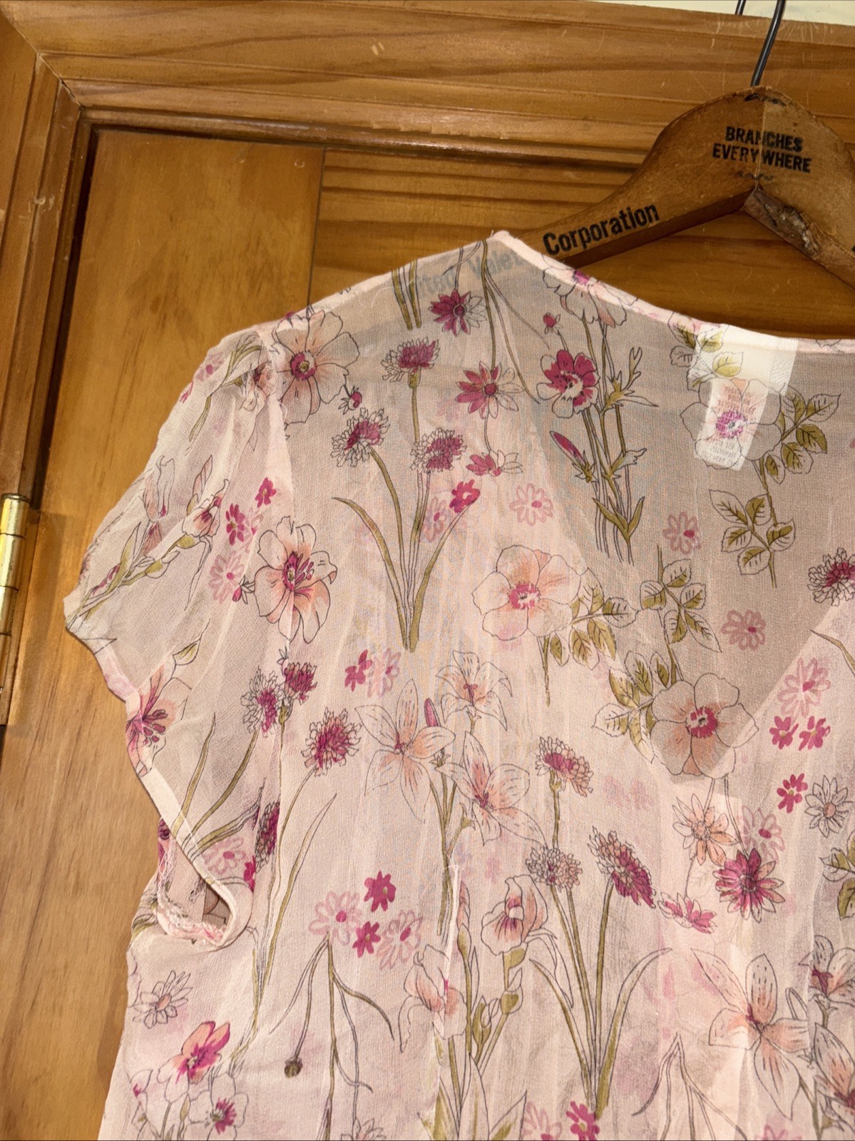 Vintage Silk Sheer Pink & Floral top Sz L Faux Pink Pearl Buttons Cap Sleeve