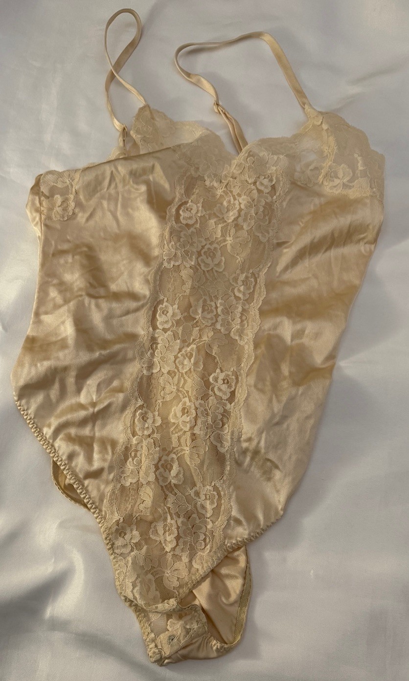 Vintage Bestform Nude Bodysuit Nylon Lace Size 34 Teddy Lingerie Snap Closure