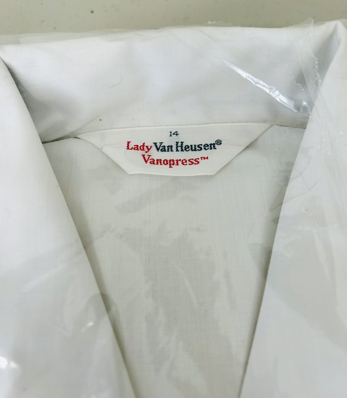 Vintage Lady Van Heusen Vanopress White Blouse Roll-Up Sleeves No Iron 14 NOS
