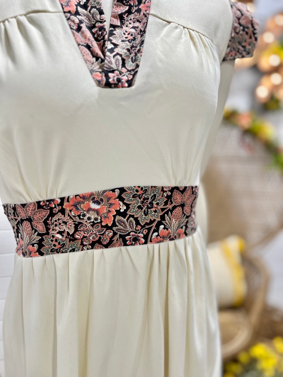 Vintage 70s Wild Floral Banded Waist Bohemian Mini Dress