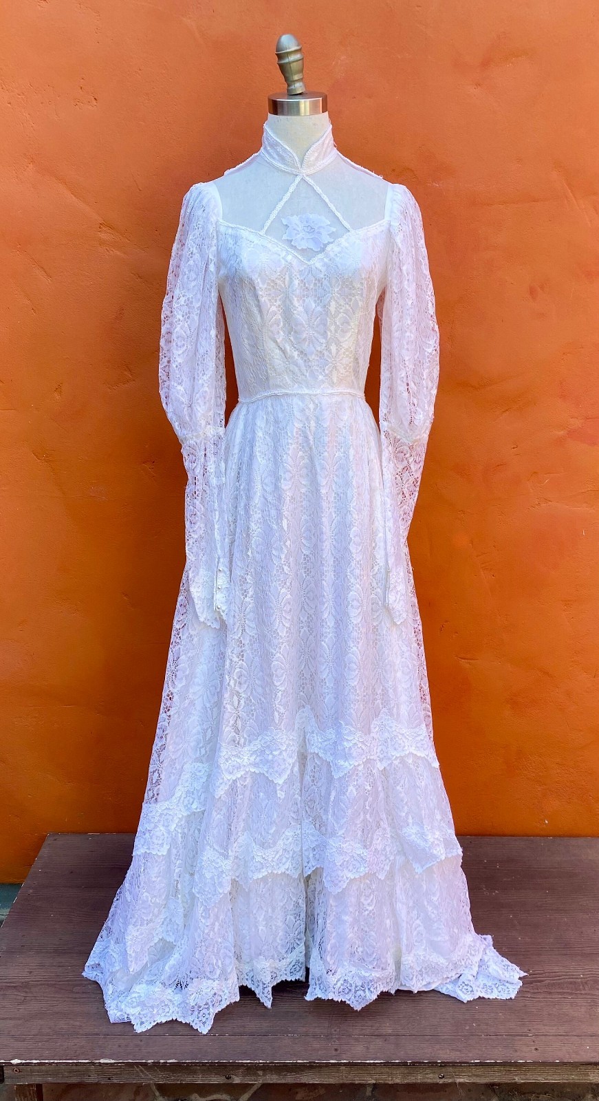 Vintage 1970s Lace Prairie Wedding Dress Victorian style train hippie boho xs