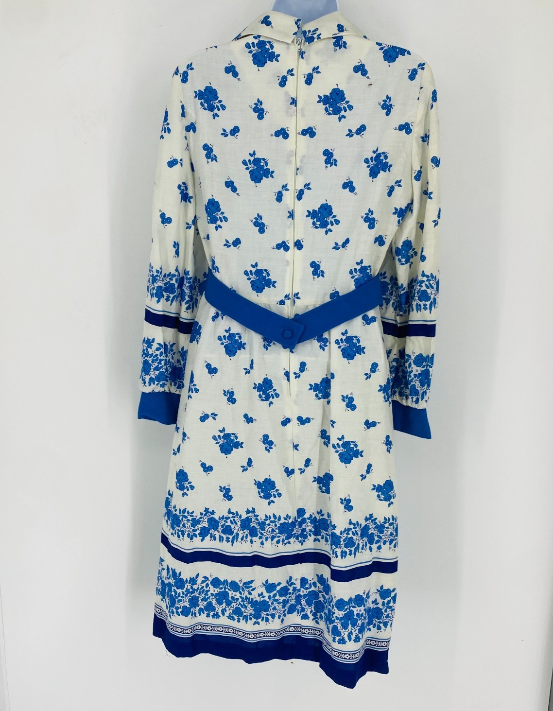 70s Vintage Handmade Blue White Floral Collared Long Sleeve California Dress M/M