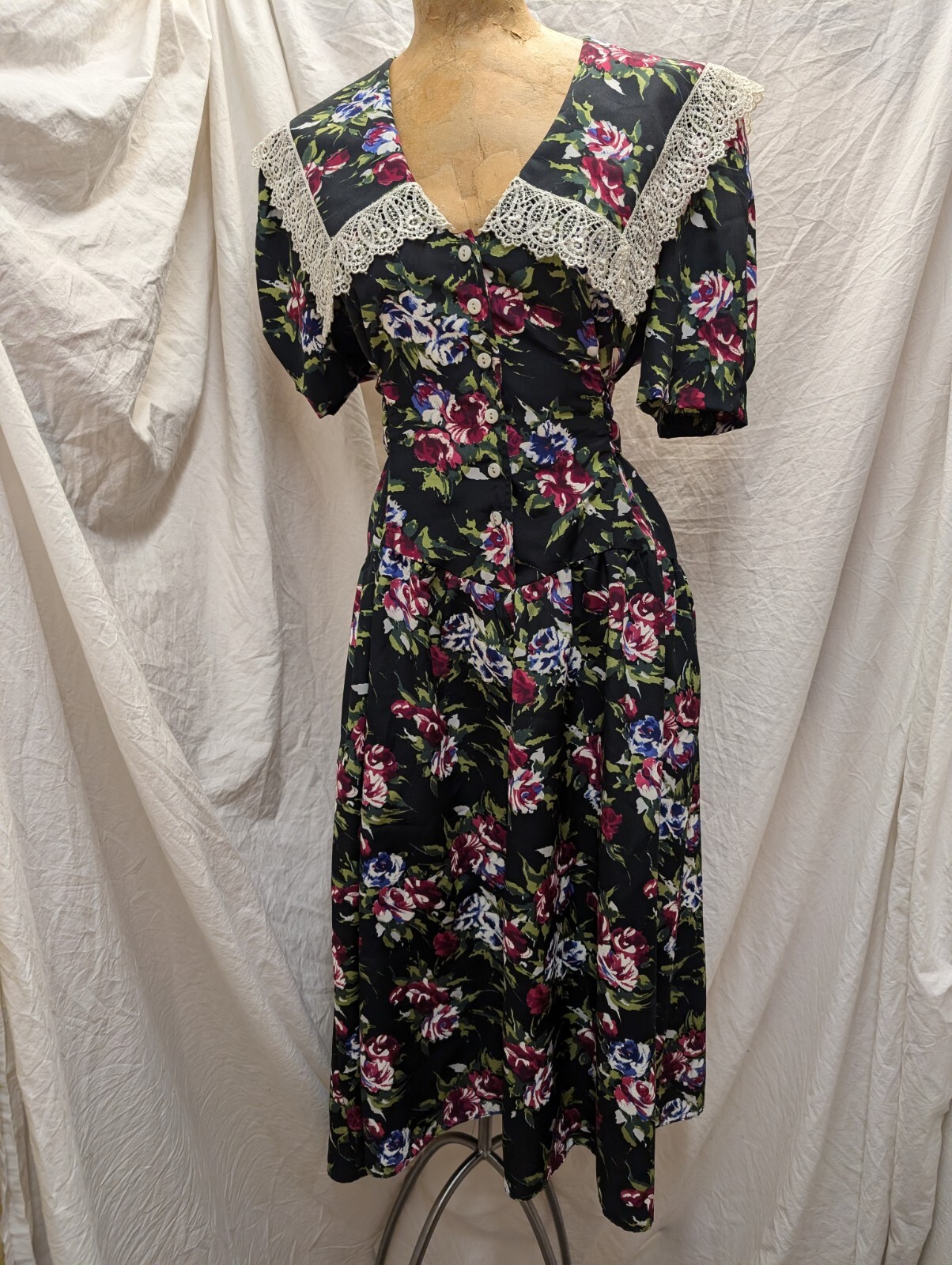 Vintage 80’s Retro 40’s Black Green Maroon Rayon Dress by Tina Barrie 14