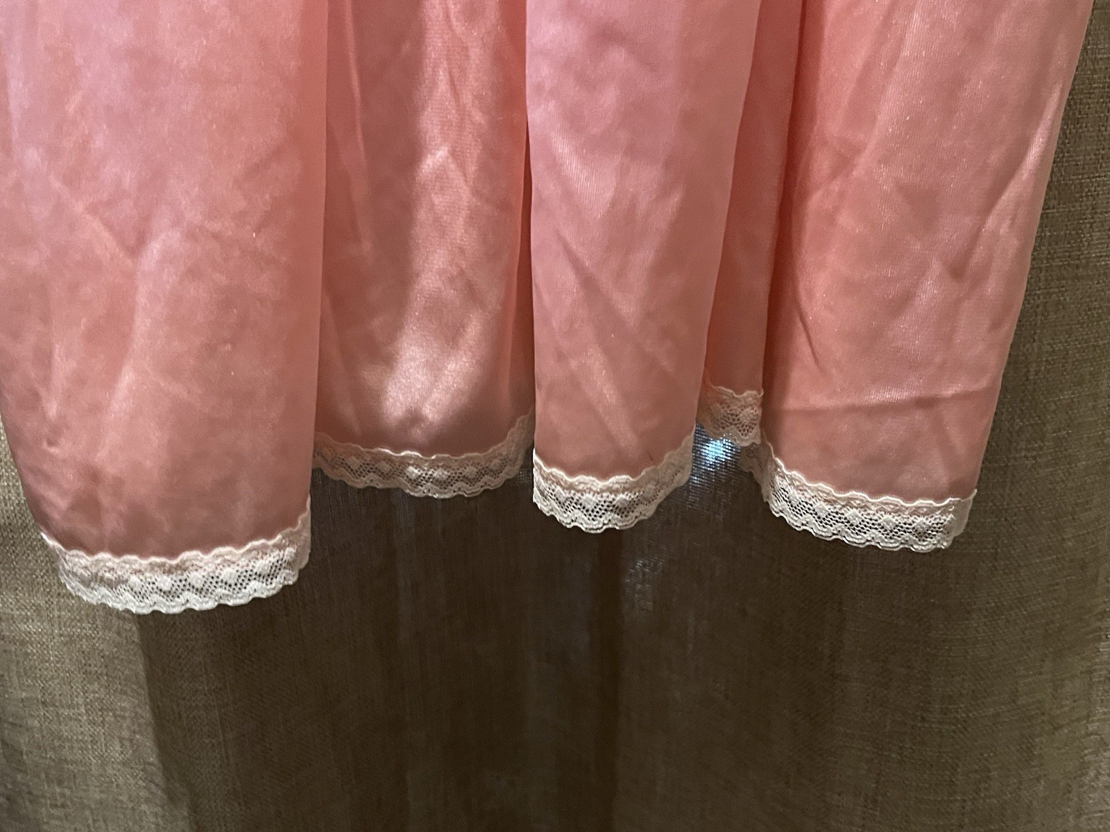 Sz S Elegant Vintage Lt Pink & White W Lace Detail & Straps MCM Night Gown 1960s