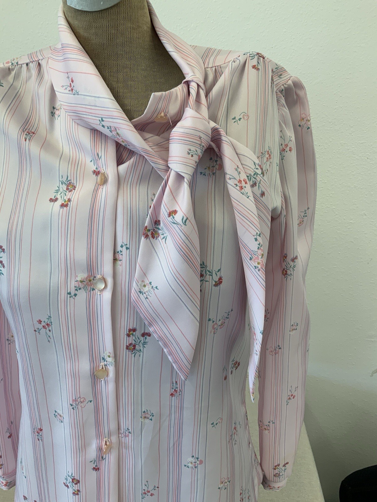 Vintage 70s Blouse Womens Med Secretary Shirt Academia Union Made TERRY CHICAGO