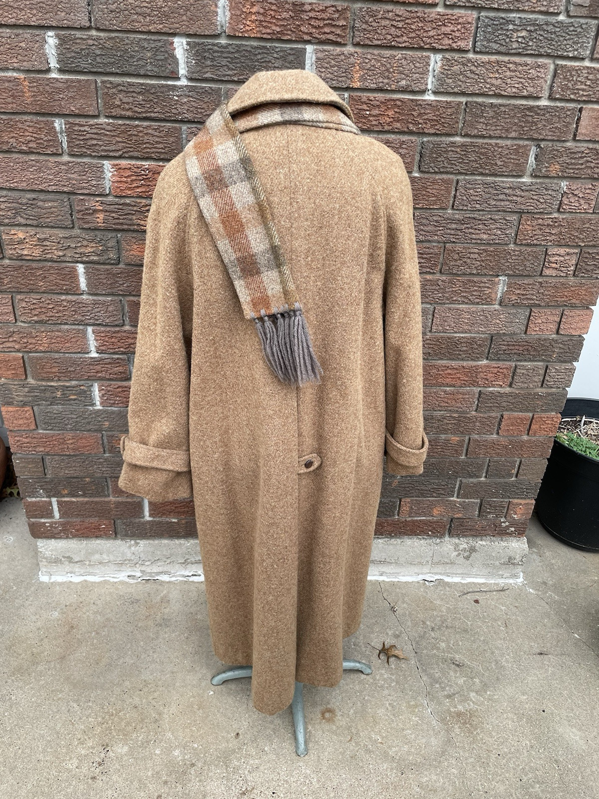 Vtg 70s Brown Wool Heavy French Coat w/ Built In Scarf Wrap Full Length Womens M