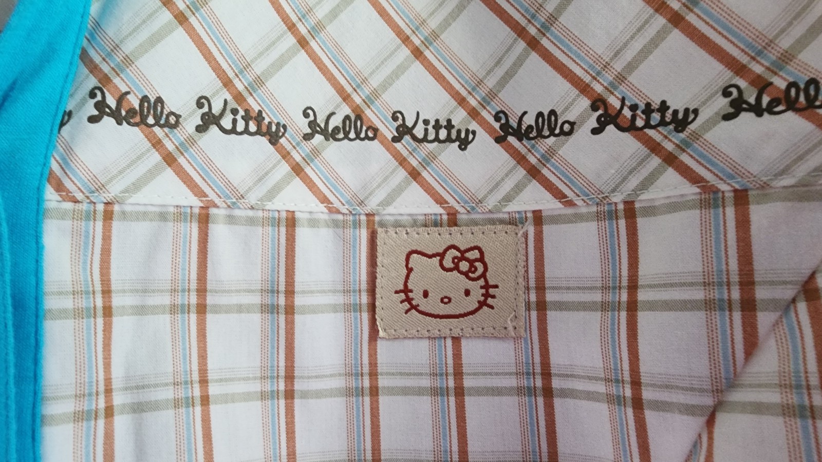 Vintage 2005 Hello Kitty Sanrio shirt blouse beige plaid Y2K Heisei Retro Kawaii