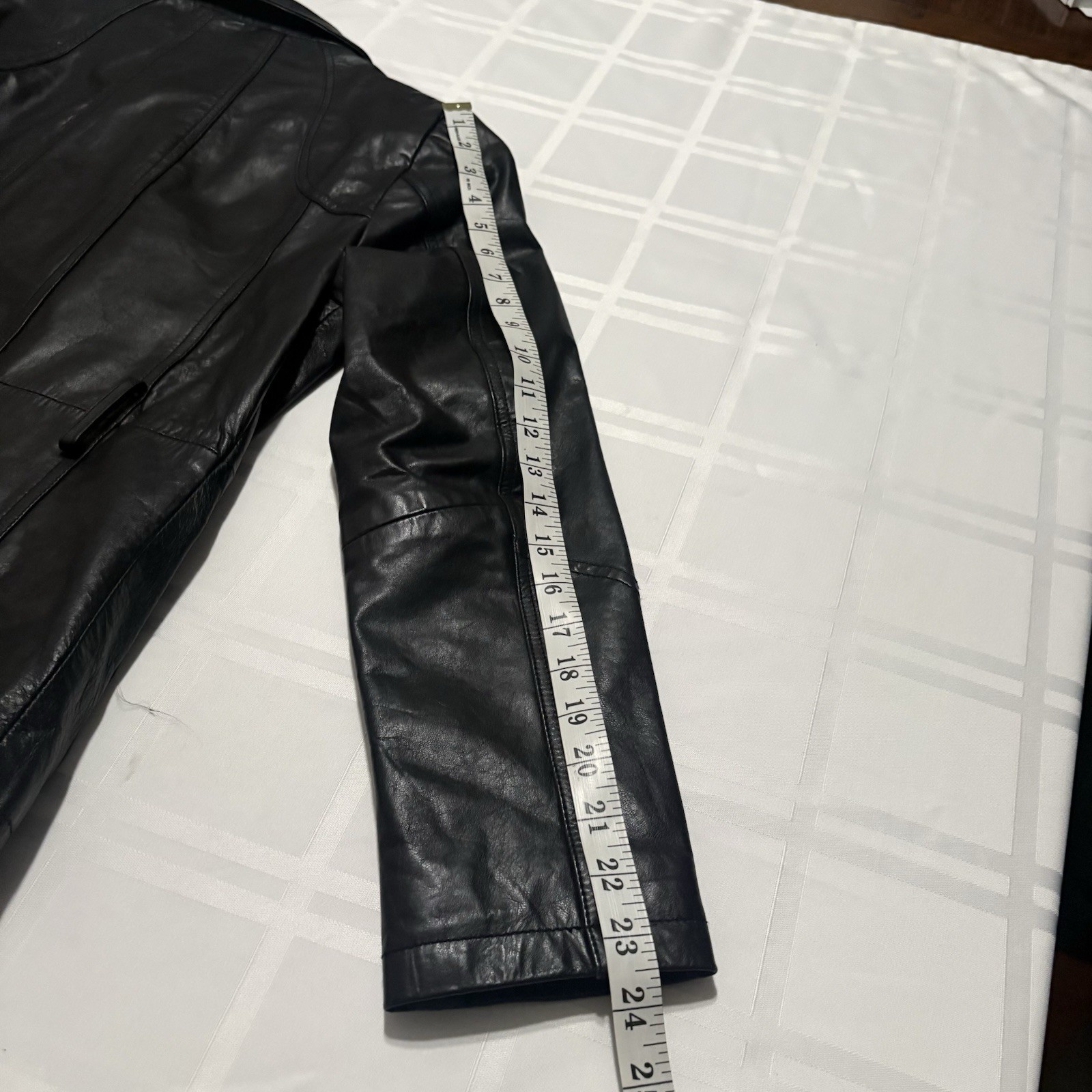 Uniform John Paul Richard Black Lamb Leather Bomber Jacket Size 6 Women’s