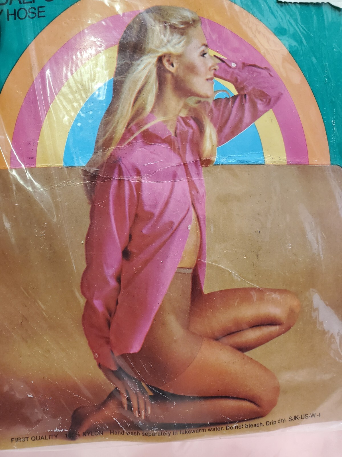 Vintage First Quality Ultra Sheer CAFE AU LAIT Pantyhose W/ Model One Size