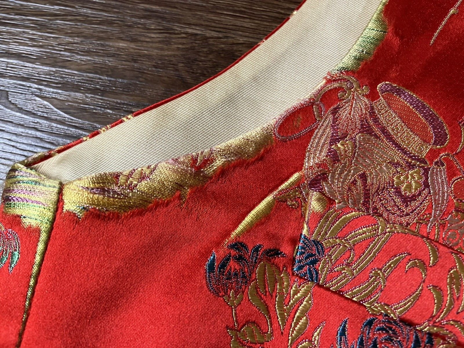 Vintage ’80s/’90s Asian-Inspired Red Brocade Button Up Vest Women’s Medium READ
