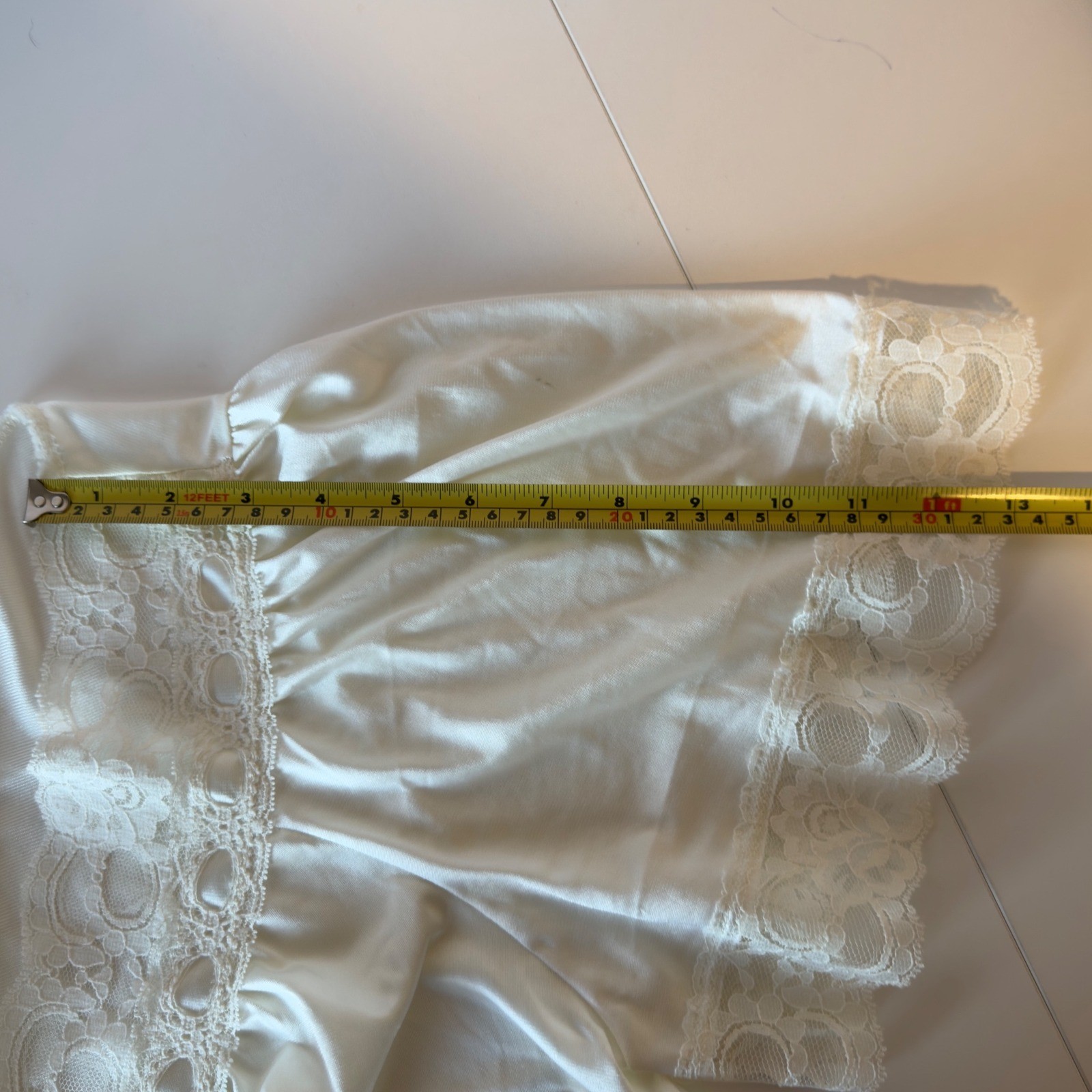 Val Mode Lingerie Vintage Deep V-Neck Lace Trim Nightgown Size L White Bridal