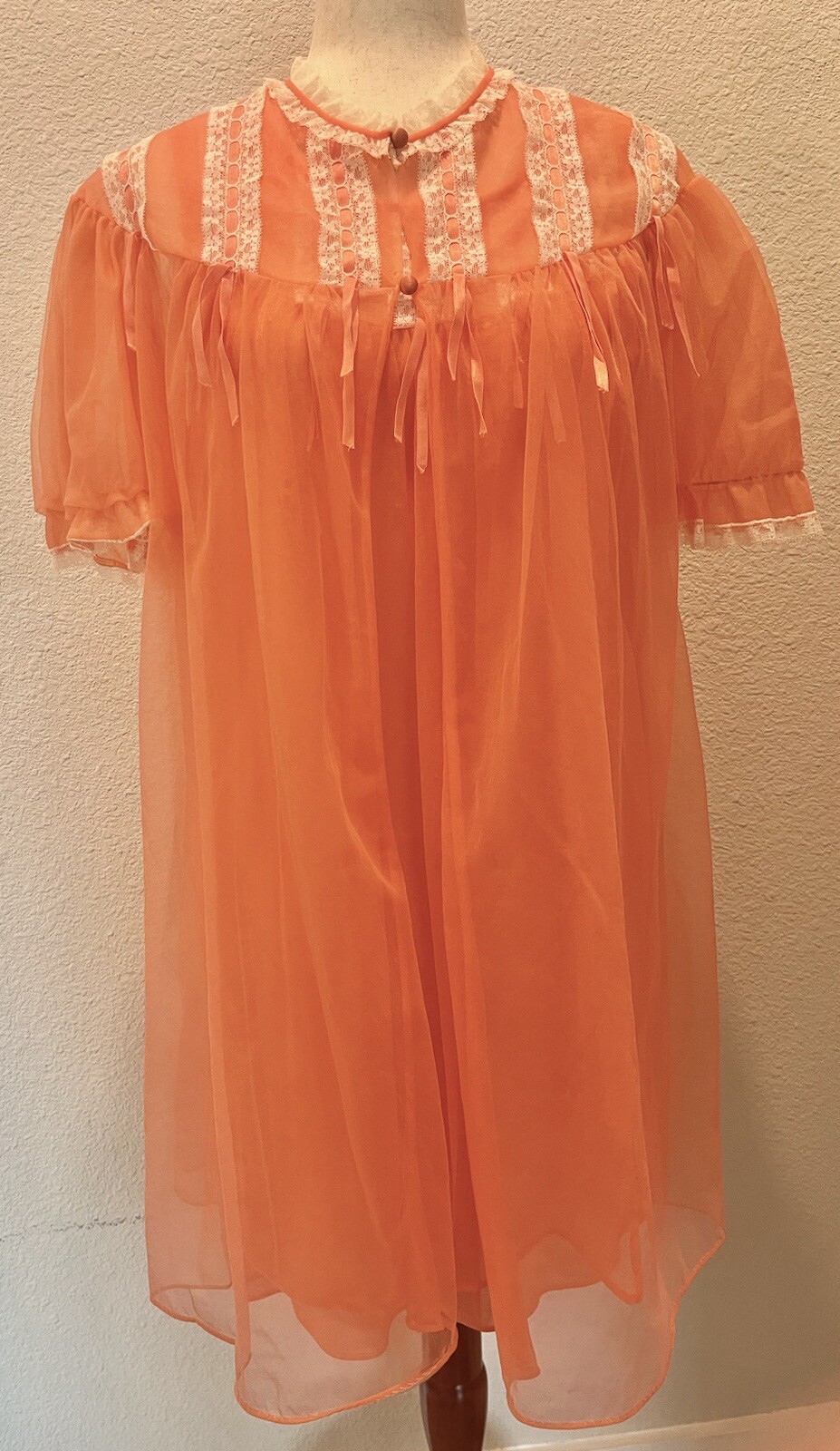 Vintage 1960s Lisette Babydoll Peignoir Set Coral w/ Cream Lace Vintage Sz Small