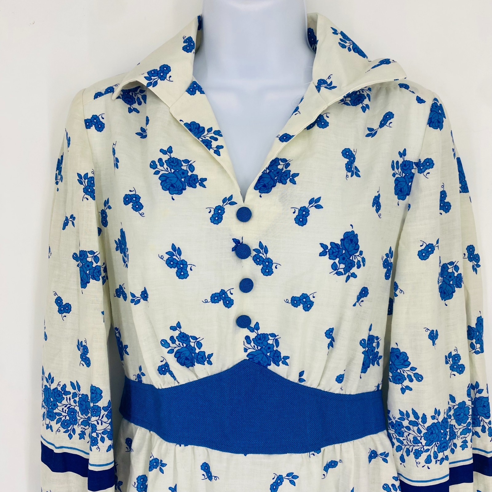 70s Vintage Handmade Blue White Floral Collared Long Sleeve California Dress M/M