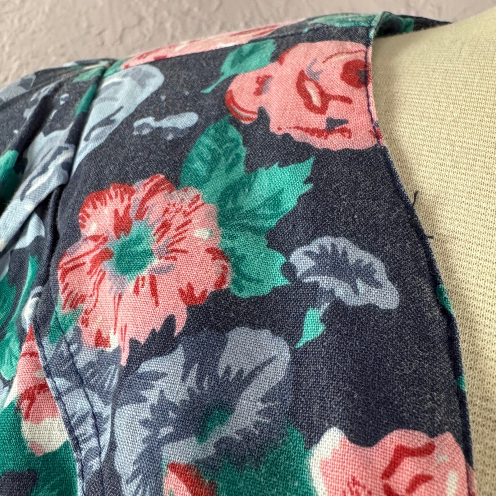 Vintage 80s fitted blue floral dress sweetheart neckline size medium 80s prom