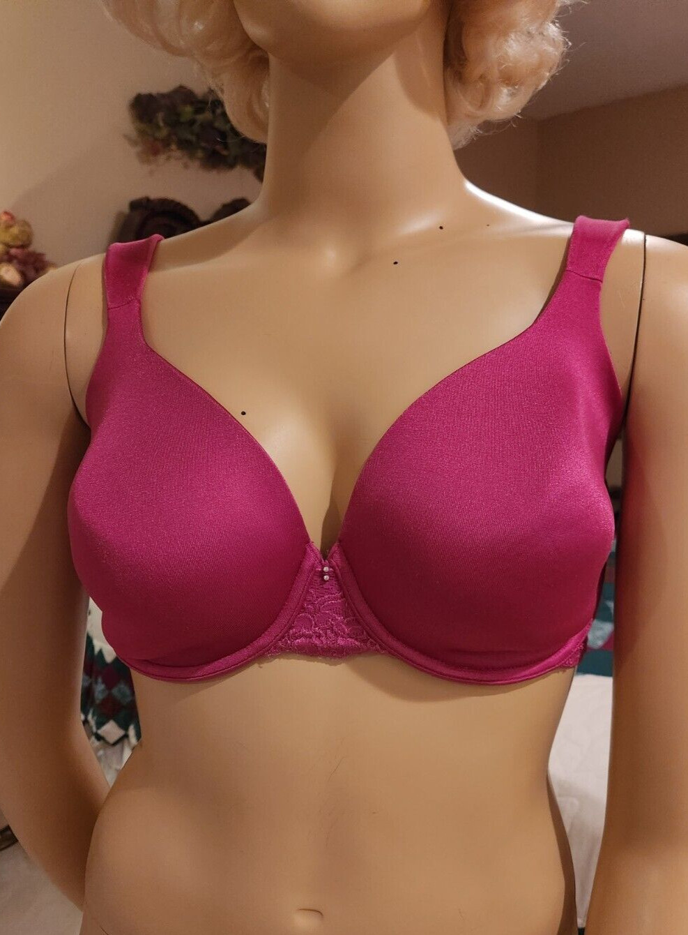 Vanity Fair 75371 36DD Fuschia Pink Padded Underwire Bra