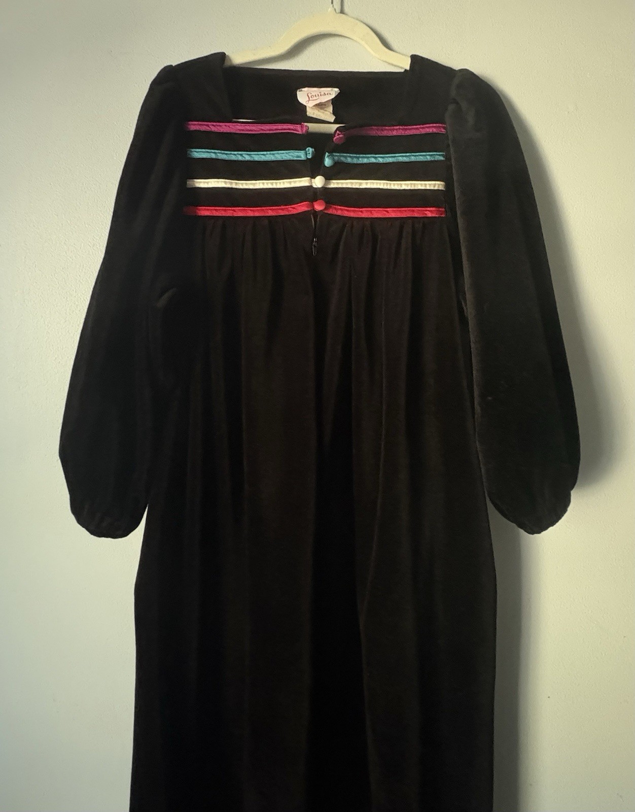 Vtg Louisa Black Velour Cozy Housecoat Robe Zip Button Pockets USA Made 12-14