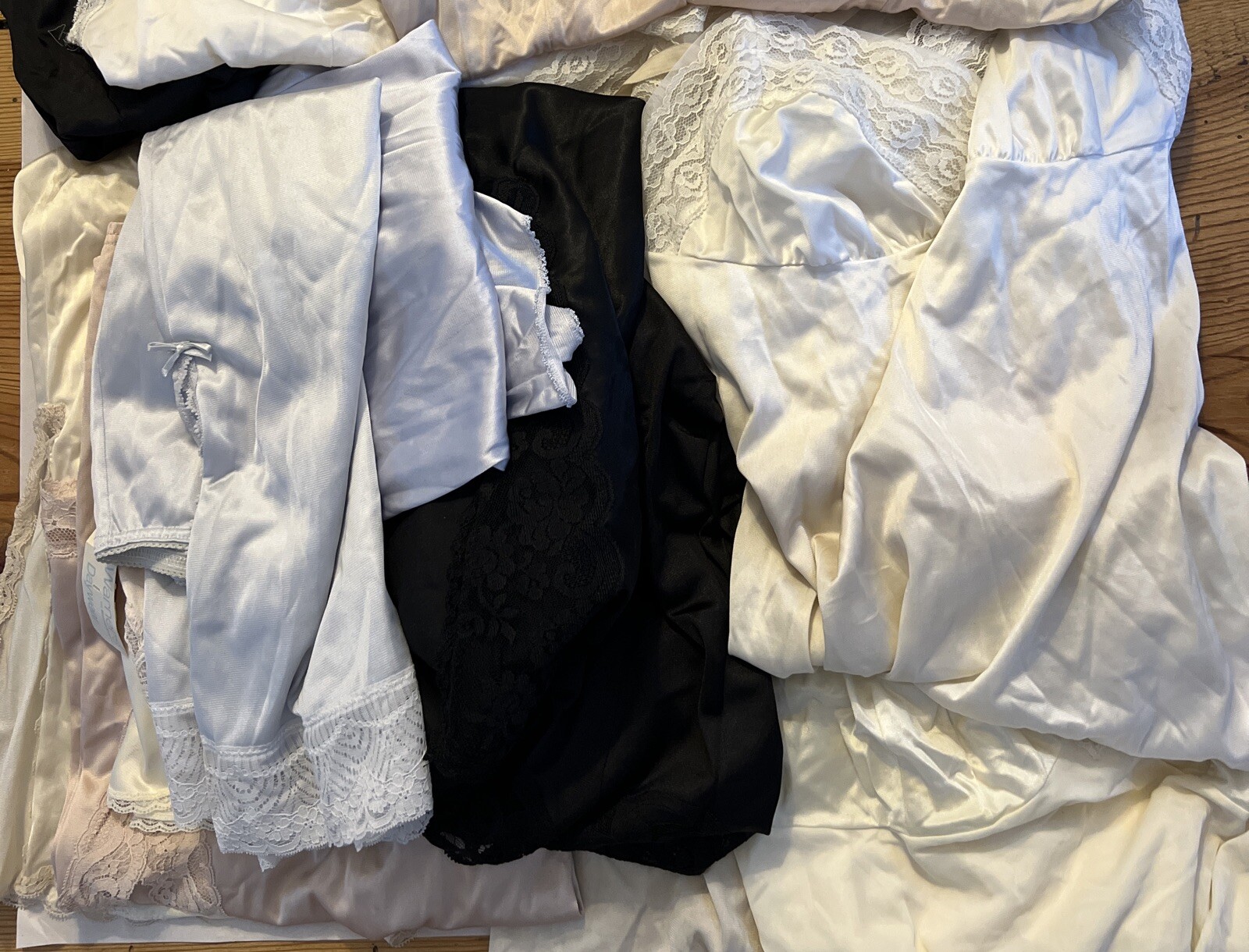Lot 12 VTG Large Full/Half Slips Silky Cis Bedtime Hostess Mixed Colors Brands