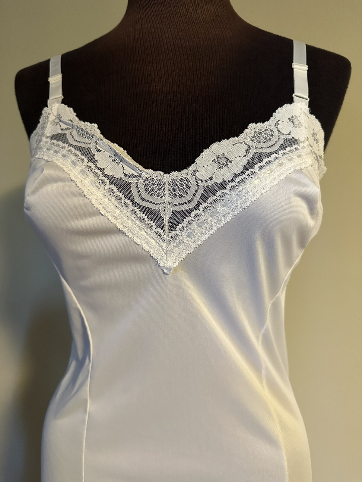 SLIPERFECTION ANTRON lll Full Slip Lace Trim Curvy Princess Seams Size 34 Petite