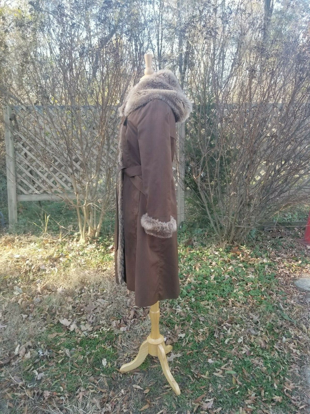 Vibtage 1970s Khaki brown trench robe coat faux fur lining hooded belted fits S